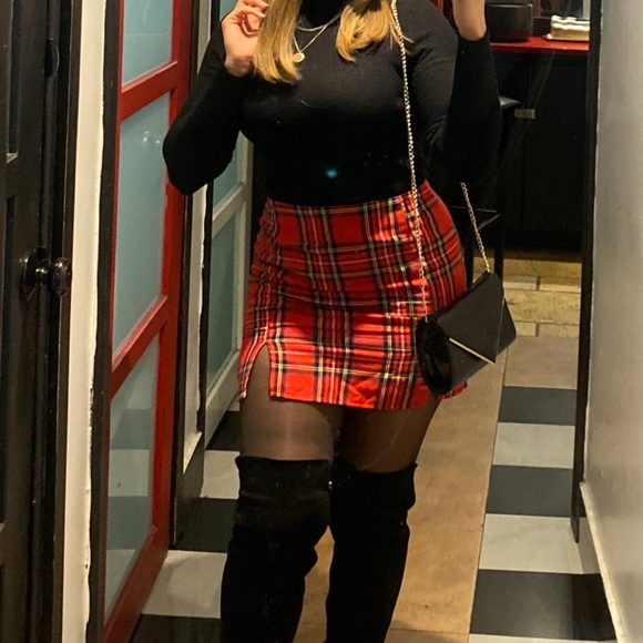 Red Mini Skirt, Flannel, Size Medium (USA 6-8), Worn Once - Picture 3 of 3